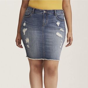 Torrid DENIM MINI SKIRT - DISTRESSED MEDIUM WASH